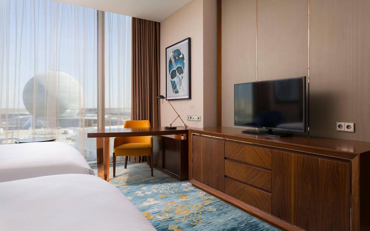 Hilton Astana Hotel Exterior photo Deluxe Room